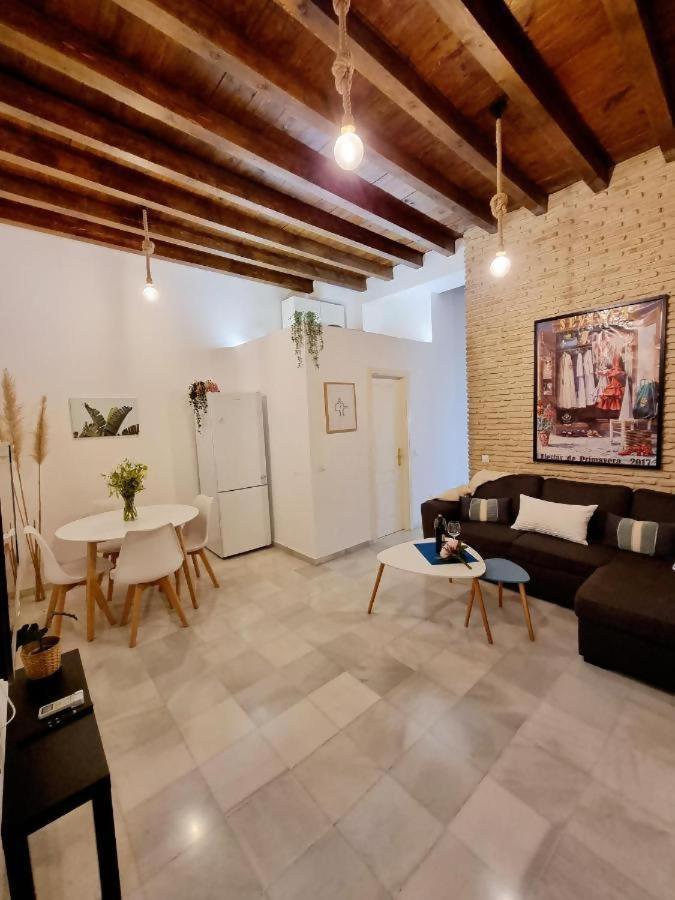 Hostfy Mercado De Triana Севиля Екстериор снимка