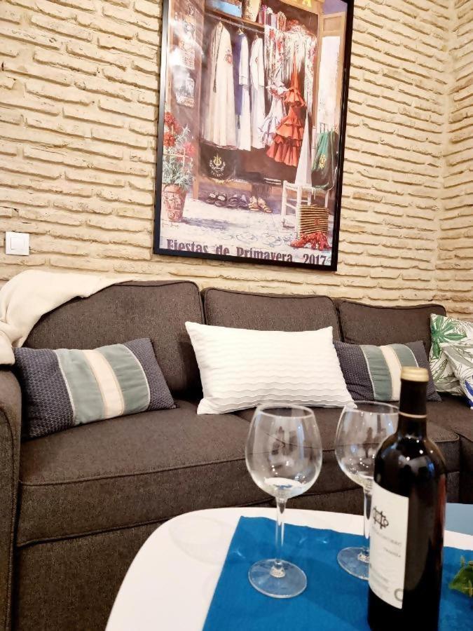 Hostfy Mercado De Triana Севиля Екстериор снимка