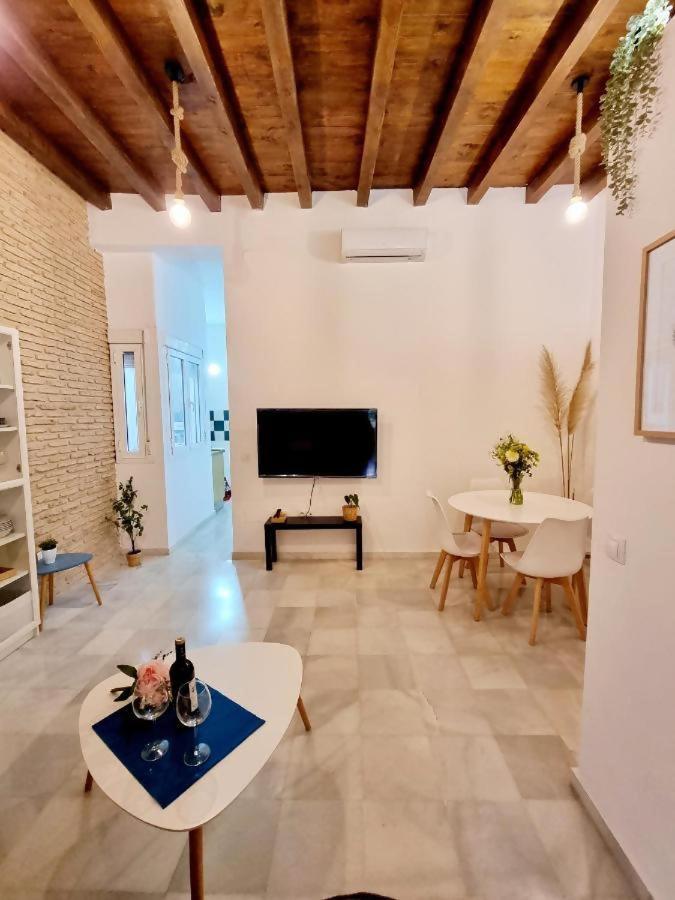 Hostfy Mercado De Triana Севиля Екстериор снимка
